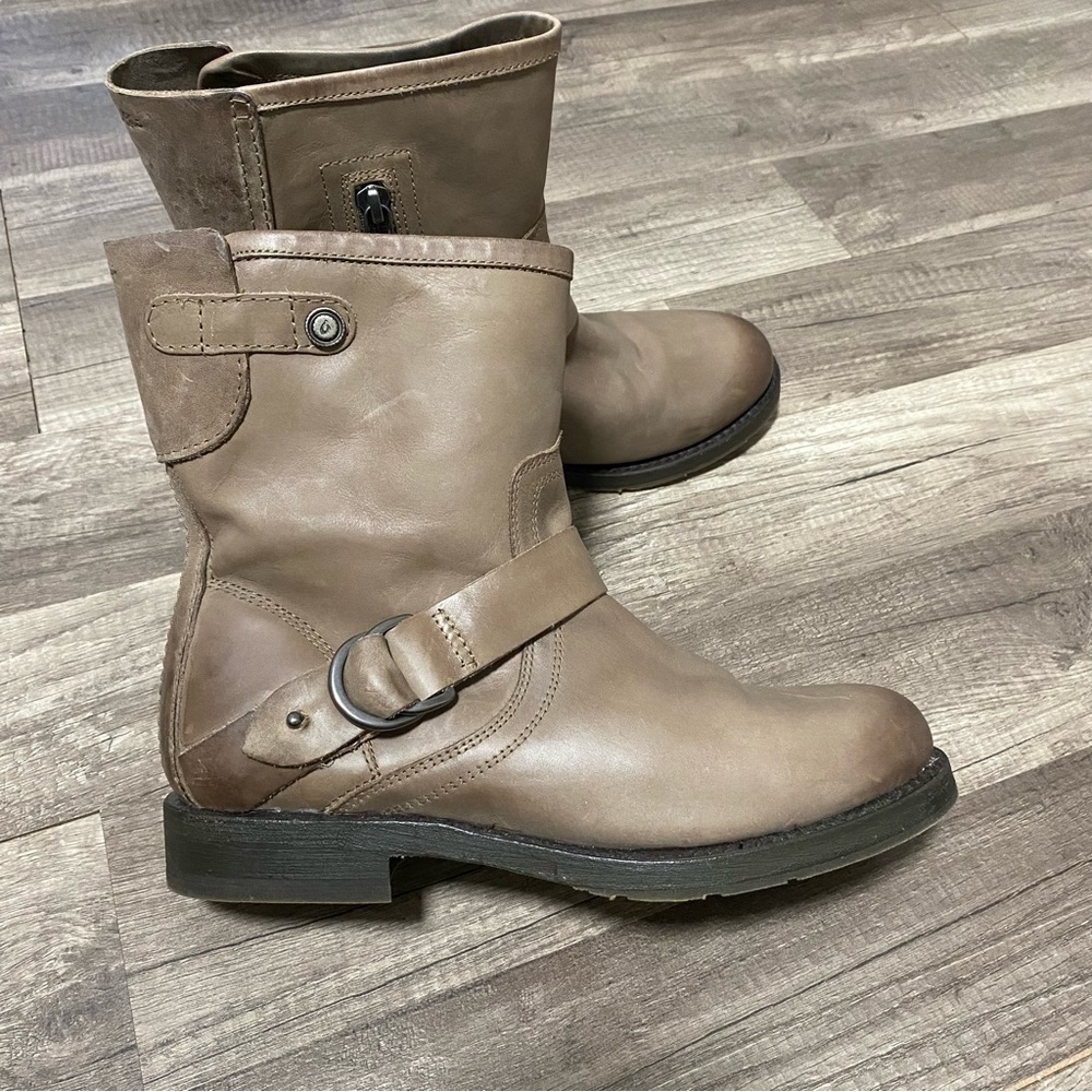 OluKai Taupe Brown Leather Ankle Boots